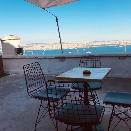 Lovely Galata With Bosporus View Terrace ゲストハウス *